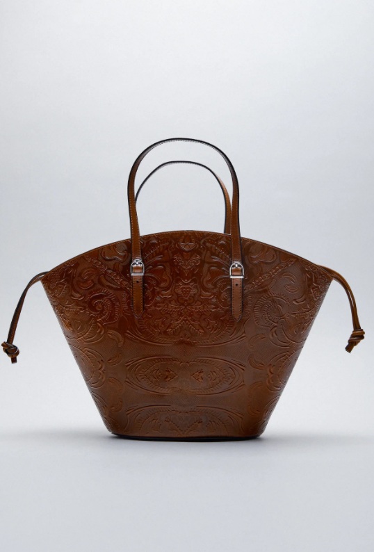 Este es el bolso capazo de piel de Zara digno de Loewe