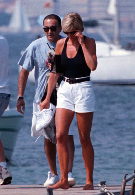 La princesa Diana junto a su pareja, Dodi Al-Fayed en Francia./Gtres