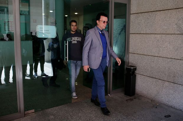 José Fernando y Ortega Cano, saliendo del centro donde permanece ingresado / Gtres