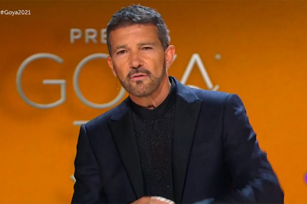 Antonio Banderas presentando la gala de los premios Goya 2021./RTVE