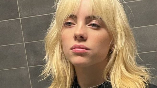 Billie Eilish luce un rubio tendencia espectacular, ¿cuáles son sus señas?