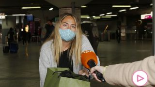 Rocío Flores a su llegada a Madrid / Gtres