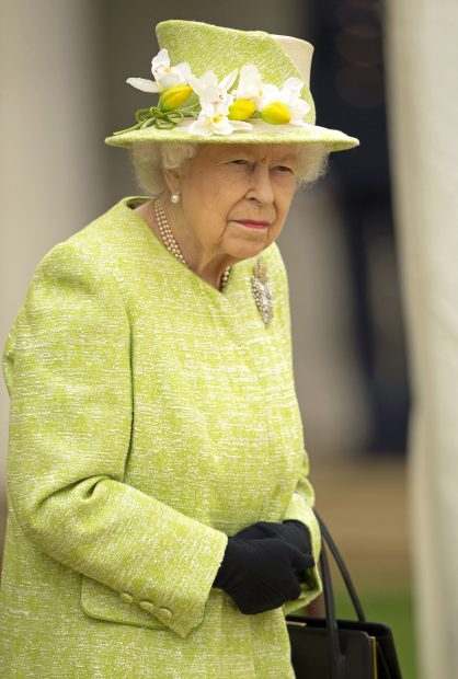 La Reina Isabel II, con gesto serio / Gtres