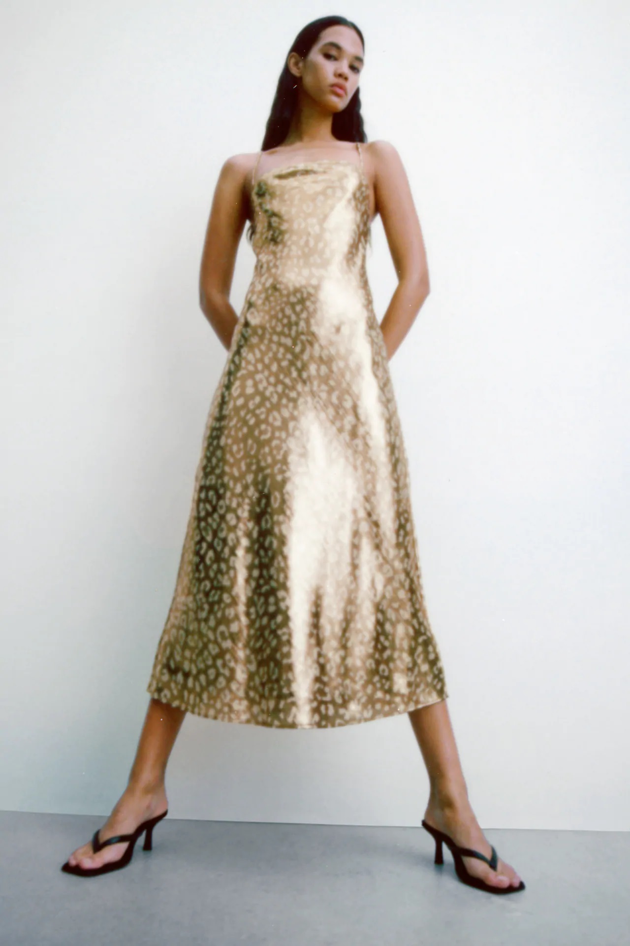 De Kate Moss a Zara, así son los vestidos lenceros que vuelven de los años 90