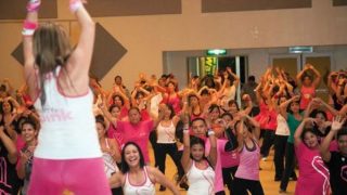 Los pasos para hacer zumba en casa en el Día Mundial de la Salud 2021