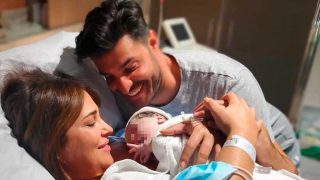 Paula Echevarría y Miguel Torres,. con su recién nacido / Instagram: @pau_eche