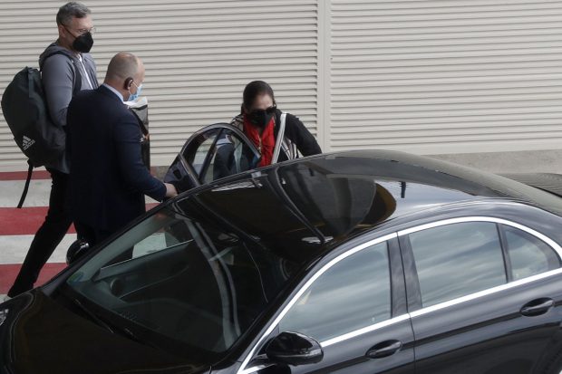 Isabel Pantoja llegando a Madrid para comenzar las grabaciones de su nuevo proyecto profesional./Gtres