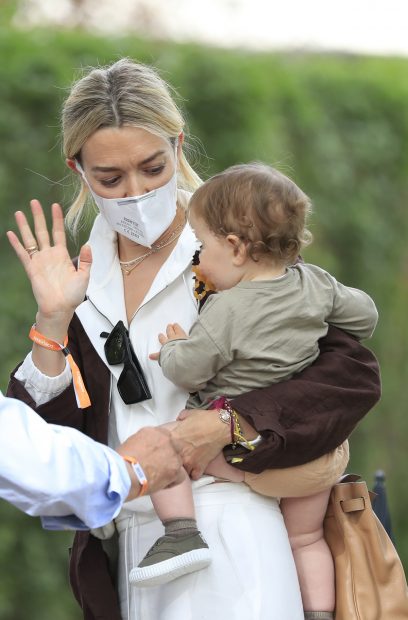 Marta Ortega con su hija Matilda./Gtres