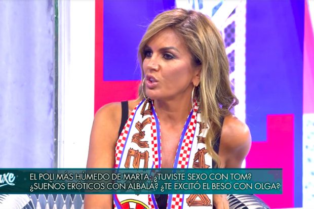 Marta López se ha sentado en 'Sábado Deluxe'./Telecinco