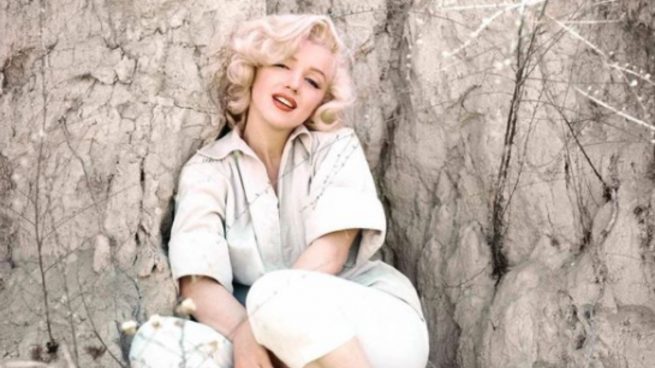 emparedado aburrido salvar Marilyn Monroe: una falda lápiz y camisa blanca de Zara para recordar a la  actriz