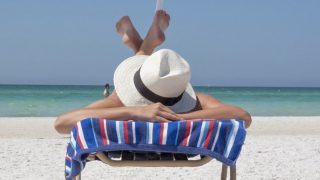 Cómo tomar el sol los primeros días del verano- consejos a tener en cuenta