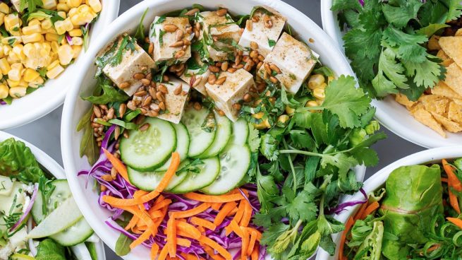 Verduras que puedes comer en verano para cuidar tu salud y perder peso