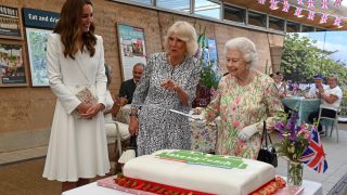 Reina Isabel II, Kate Middleton y Camilla de Cornualles./Gtres
