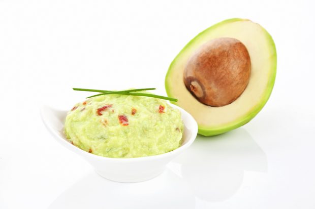 El aguacate es un fruto que posee grasas saludables./Gtres