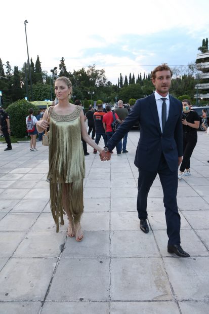 Beatrice Borromeo y Pierre Casiraghi en su llegada al desfile de Dior celebrado en Atenas -Grecia-./Gtres