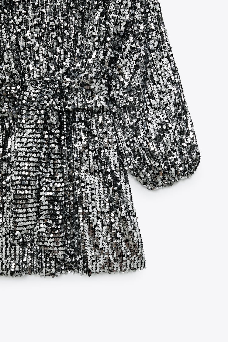 Zara versiona y mejora el vestido de Saint Laurent más brillante de su colección