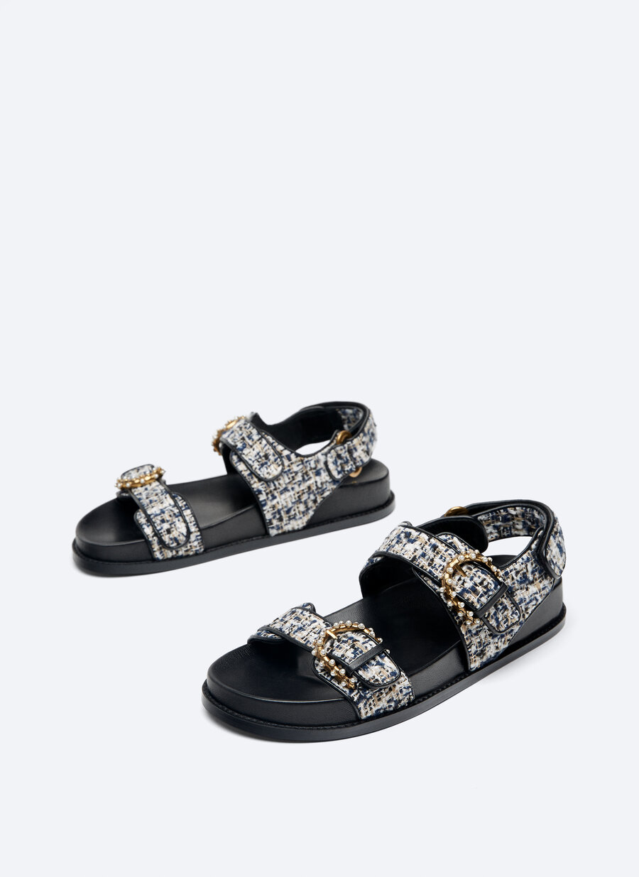 picar De hecho precisamente Uterqüe convierte en joya las sandalias más feas de Chanel de 2.500 euros |  Moda