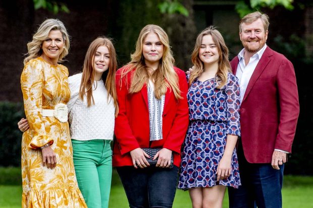 Guillermo y Máxima de Holanda y las Princesas Amalia, Alexia y Ariane