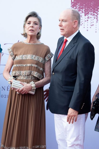Carolina de Mónaco y el príncipe Alberto de Mónaco en la fiesta de la Cruz Roja./Gtres