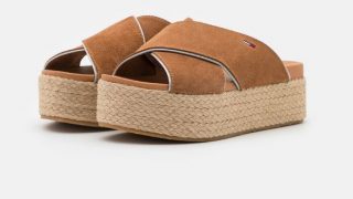 Ni muy altas ni completamente planas: Las flatforms son el calzado más de moda este verano