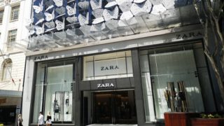 Zara apunta alto copiando a la perfección el vestido Damier de Louis Vuitton de 2.500 euros