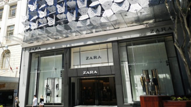 Zara apunta alto copiando a la perfección el vestido Damier de Louis  Vuitton de 2.500 euros