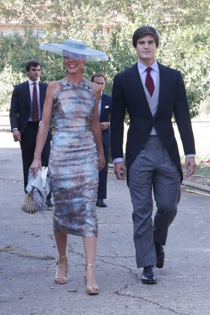 Carlos Fitz-James Stuart y Belén Corsini en la boda de Belén Corsini y Diego Osorio./Gtres