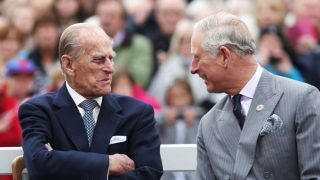 El duque de Edimburgo y el príncipe Carlos. /Gtres