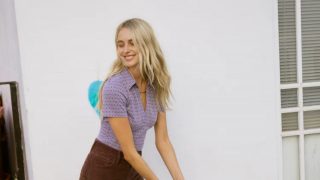 El pantalón agotadísimo de Massimo Dutti está en Zara por la mitad de precio