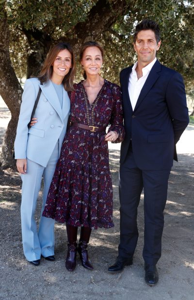 Isabel Preysler con Ana Boyer y Fernando Verdasco / Gtres