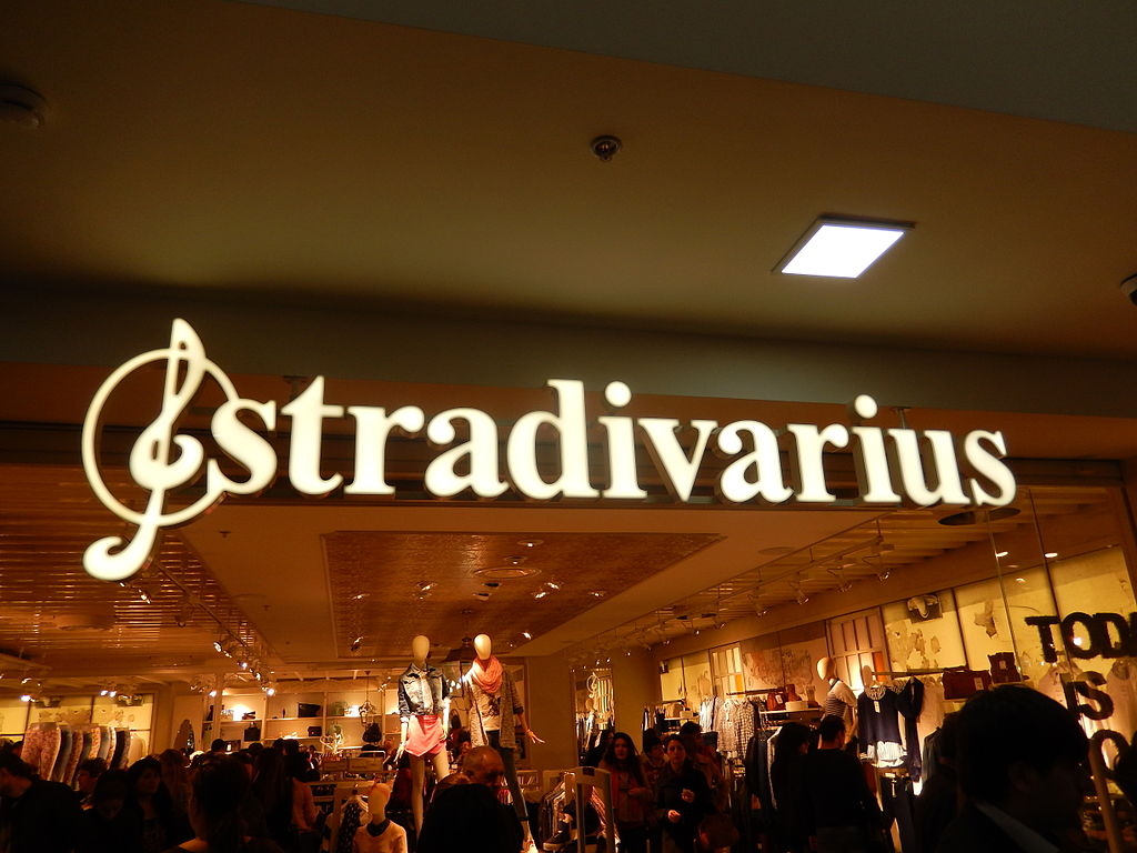 Redecora con las velas de cubo burbujas de Stradivarius por menos de 6 euros