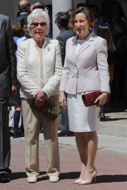 Menchu Álvarez del Valle y Paloma Rocasolano en los Premios Princesa de Asturias de 2015./Gtres