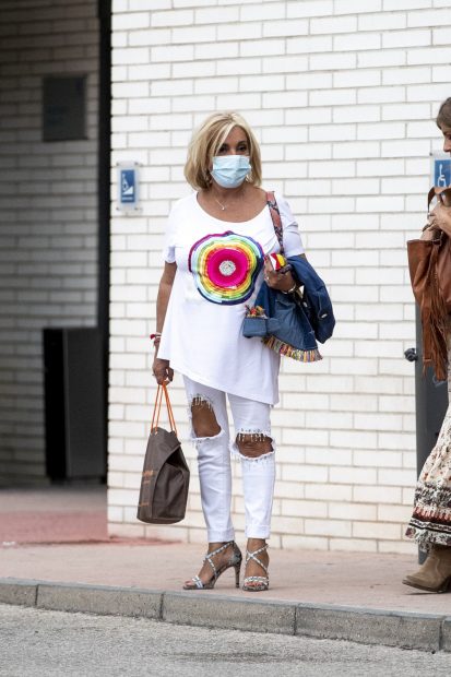 El debut más agridulce  de María Teresa Campos en medio de una batalla campal