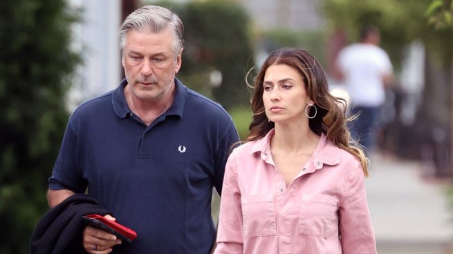 Alec Baldwin y su mujer Hilaria / Gtres