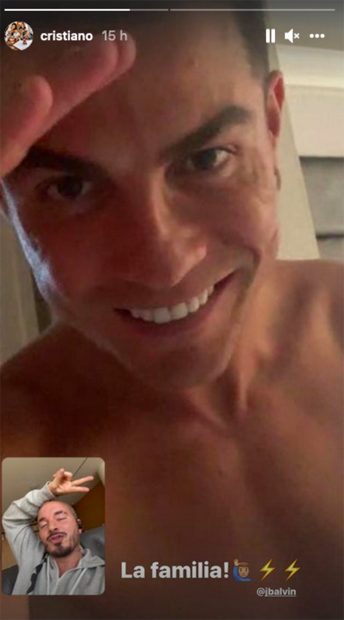 Cristiano Ronaldo haciendo una videollamada con J.Balvin./Instagram @cristiano