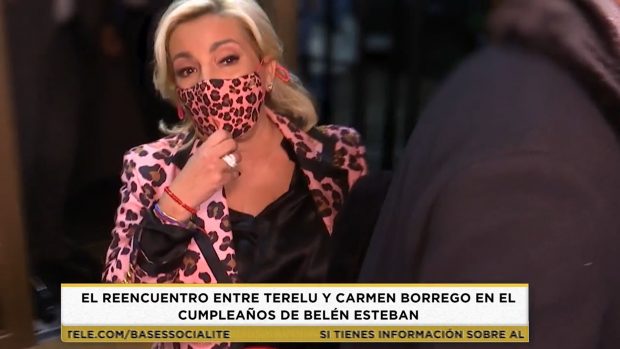 Carmen Borrego llegando a Atocha / Telecinco