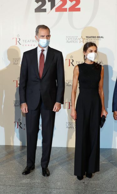 La Reina Letizia y el Rey Felipe en el photocall del Teatro Real / Gtres