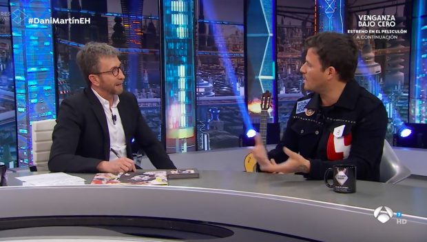 Dani Martín y Pablo Motos hablando / Antena 3
