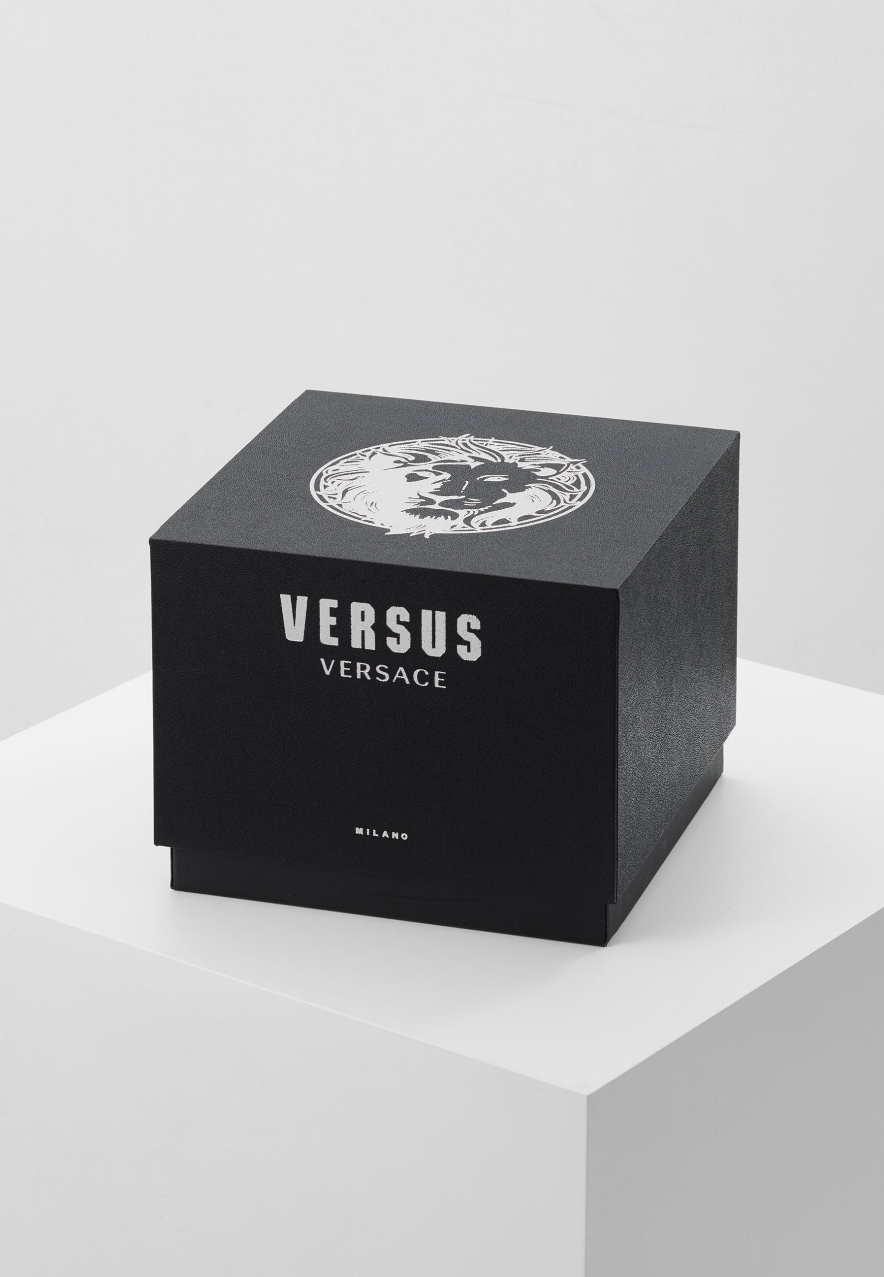 El reloj Versus Versace a mitad de precio ideal para regalar a tu madre