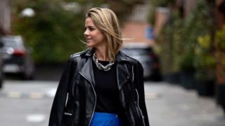 Zara rebaja a un precio de risa la falda que lleva con estilazo Amelia Bono