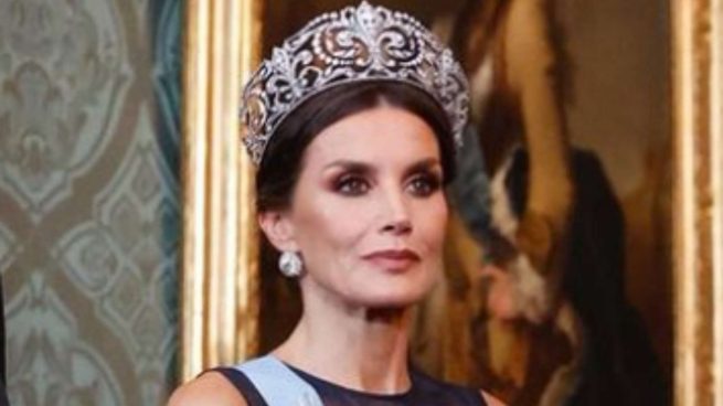 El vestido de Letizia de H&M para triunfar esta Navidad