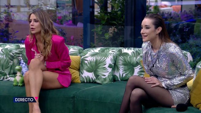 Cristina Porta y Adara Molinero en la casa de Guadalix / Telecinco