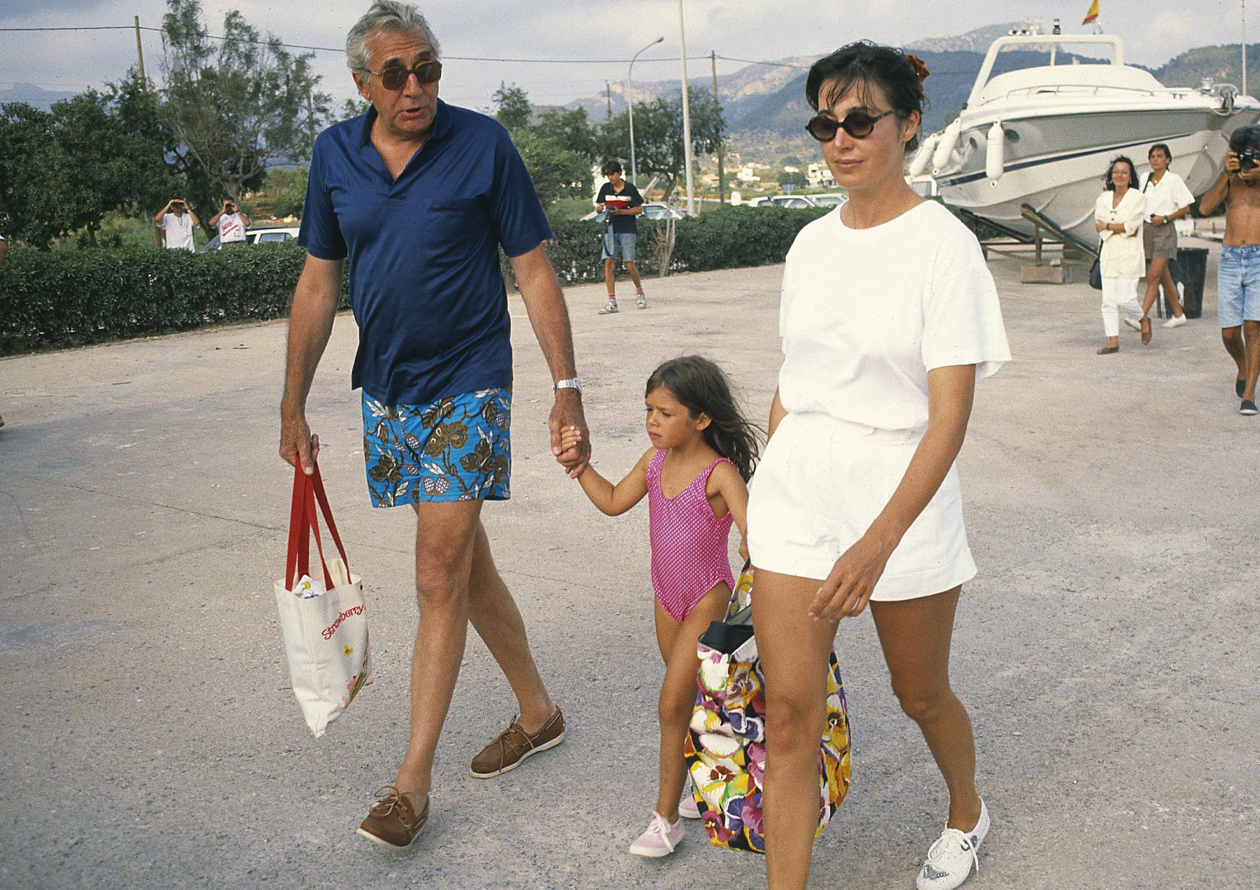 Carmen Martínez Bordiú y Jean Marie Rossi , con su hija Cynthia/ Gtres