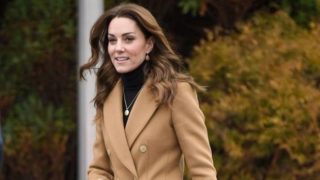 El abrigo de Uterqüe al estilo Miu Miu que estará en el armario de Kate Middleton