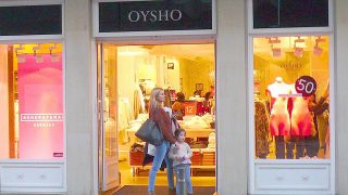 La prenda estrella de Oysho ya está a la venta: es de punto, oversize y está arrasando