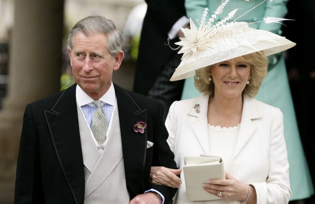 Carlos de Inglaterra y Camilla Parker en su boda / Gtres