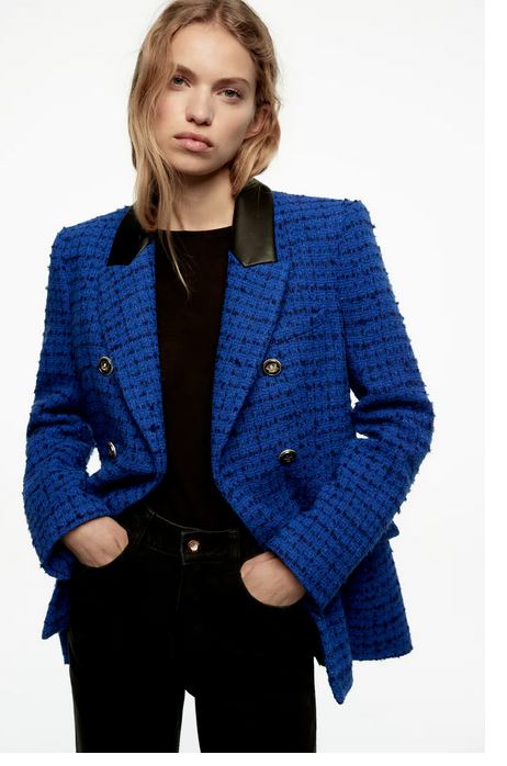 Zara rebaja 20 euros su blazer más bonita y diferente del momento