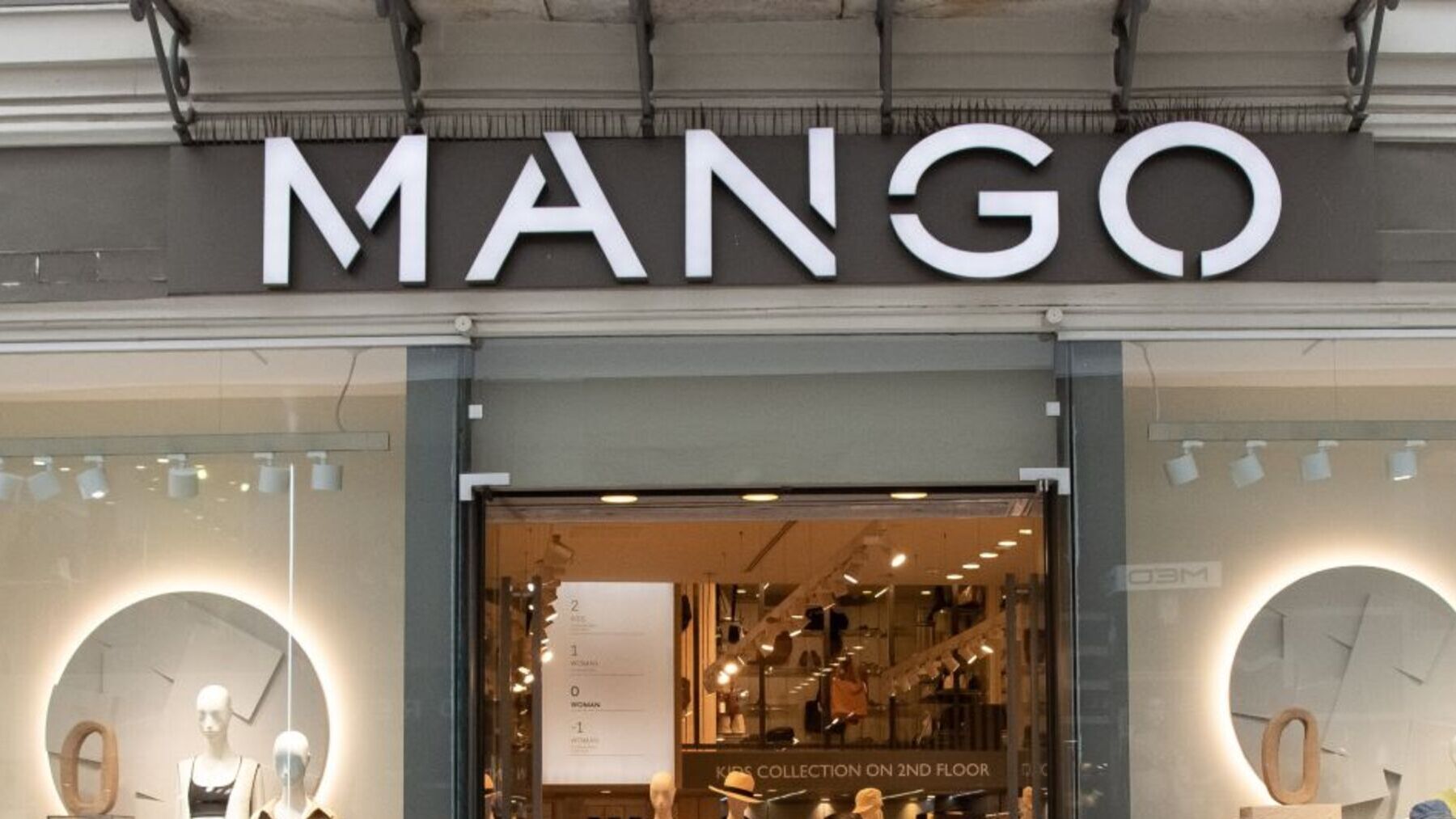 Patricia Conde arrasa con look de Mango Outlet por solo 22 euros
