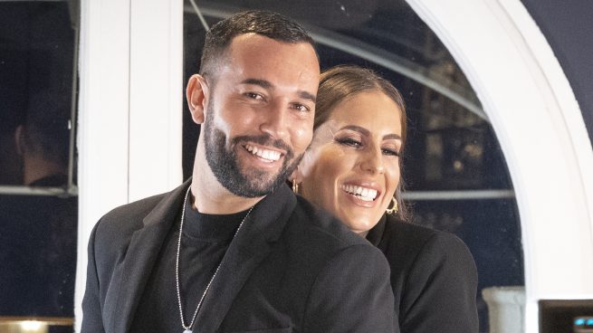 Omar Sánchez y Anabel Pantoja sonriendo