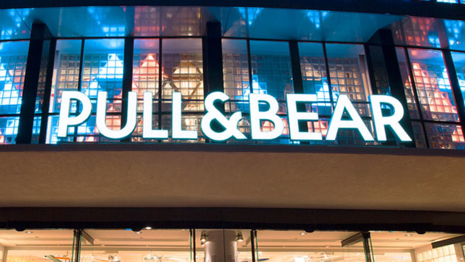 El plumífero de Pull&Bear arrasa por su precio: ¡12